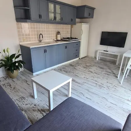 Flora Apartment *